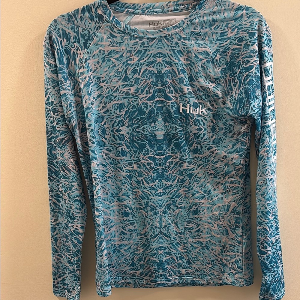 Huk Women’s Blue Long Sleeve Shirt